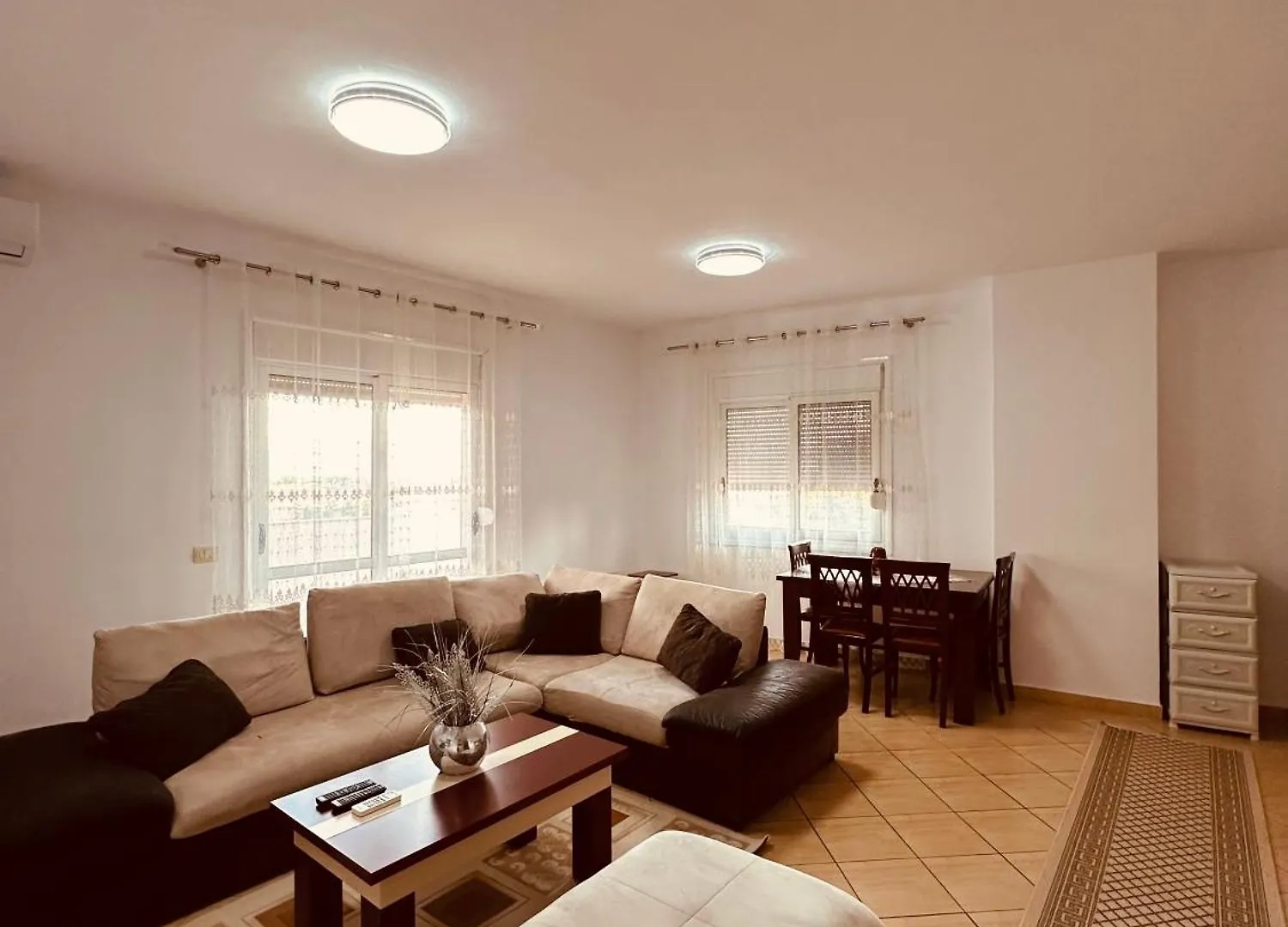 Merkel Apartments Vlorë